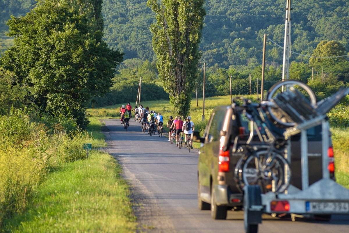 Kerékpárszállítás, transzferszolgáltatás